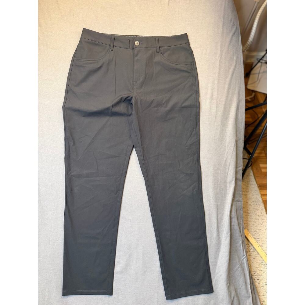 Vuori Men's 5-Pocket Performance Pant Size 33 Charcoal Gray